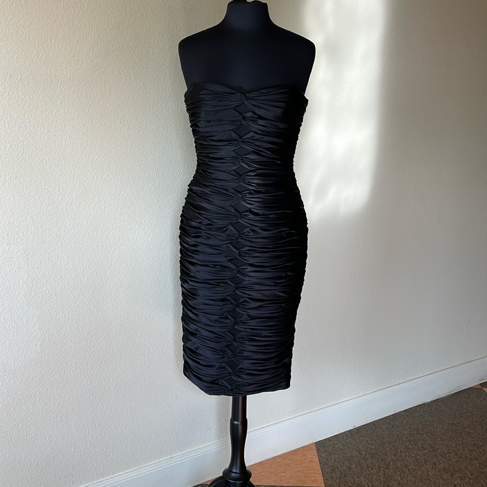 Carmen Marc Valvo Strapless Silk Cocktail Dress. Preloved